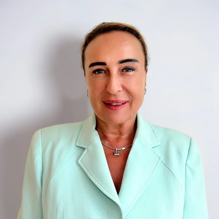 Ana Jonic White